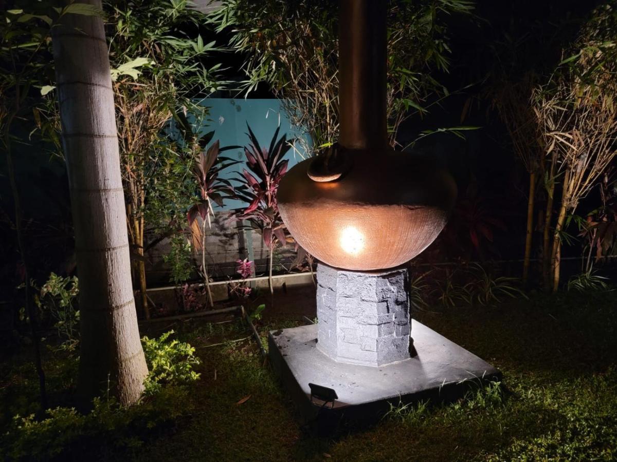 Edwin'S Airport Garden Bed & Breakfast Negombo Bagian luar foto