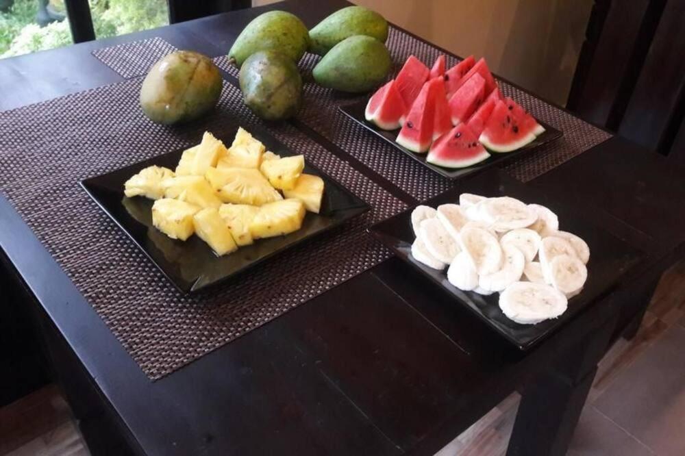 Edwin'S Airport Garden Bed & Breakfast Negombo Bagian luar foto