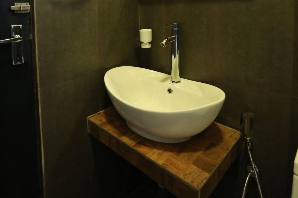 Edwin'S Airport Garden Bed & Breakfast Negombo Bagian luar foto